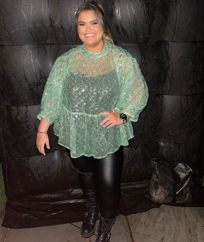 Gogglebox’s Amy Tapper shows off weight loss in skintight leather trousers