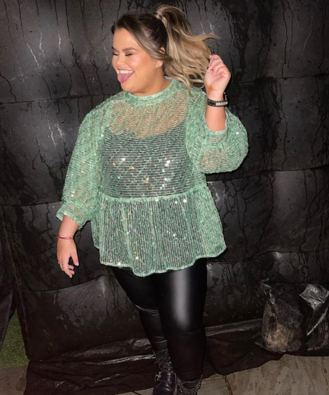 Gogglebox’s Amy Tapper shows off weight loss in skintight leather trousers