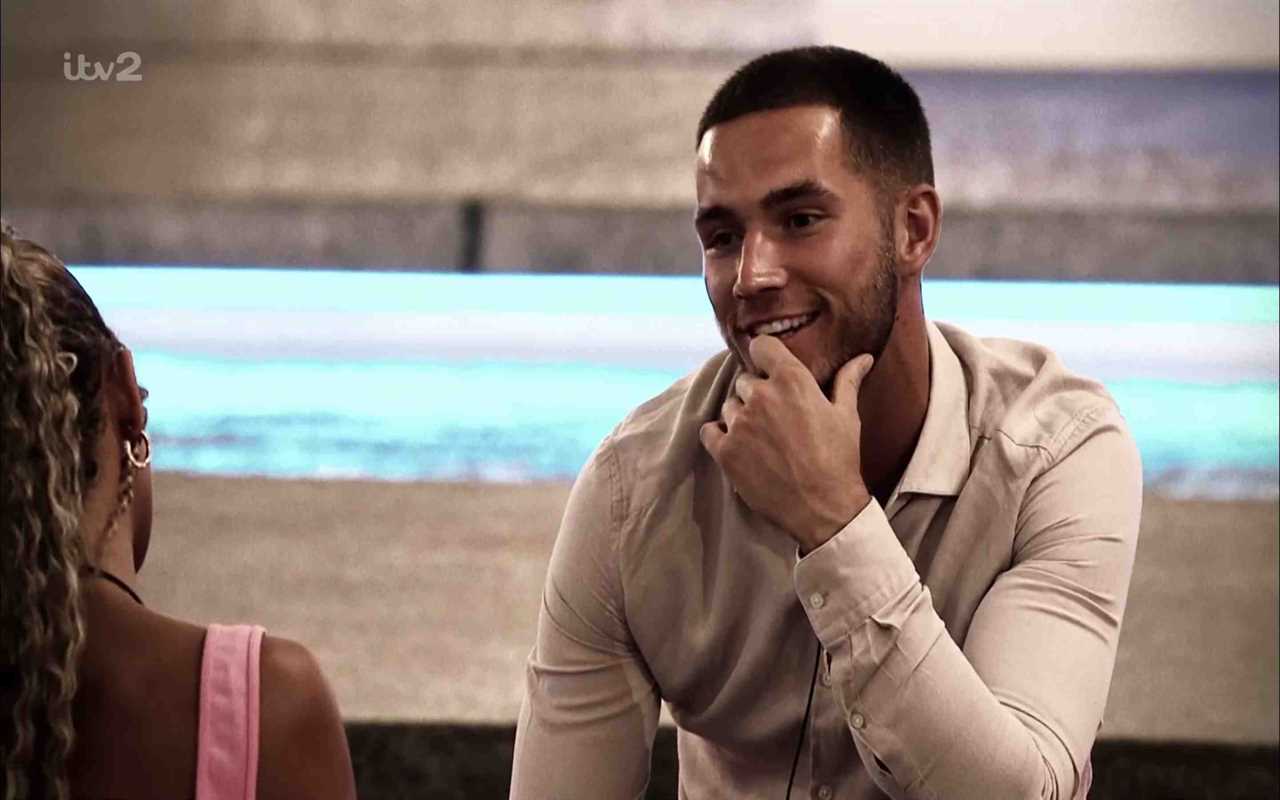 Love Island fans screaming at the TV in rage at Ron’s new catchphrase – and he won’t stop using it