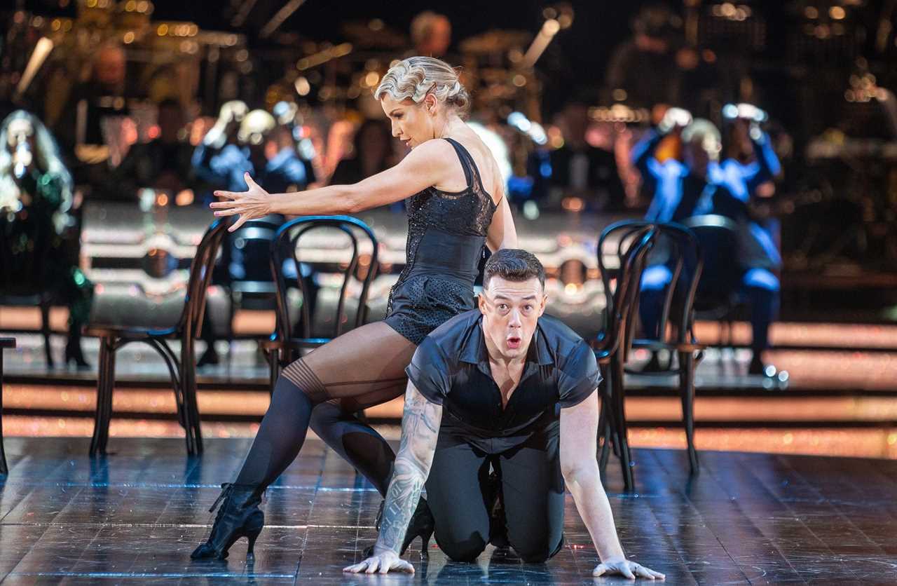 Helen Skelton shows off rippling muscles in sexy black outfit as she straddles partner on opening night of Strictly tour