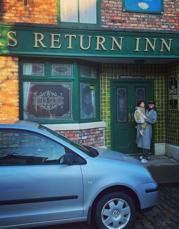 Brooke Vincent sends Coronation Street fans wild as she’s pictured returning to soap set