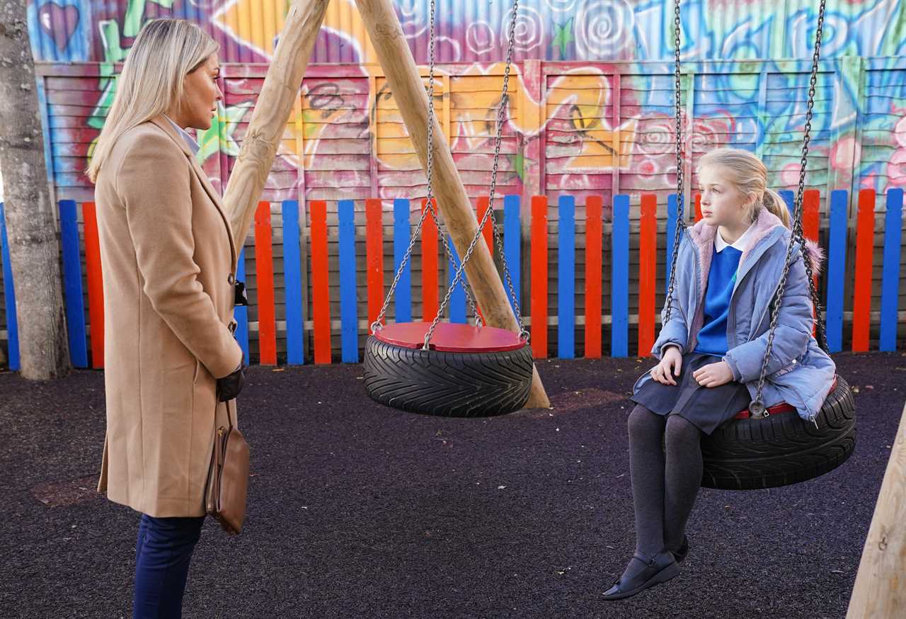 Lola Pearce’s long-lost mum Emma makes a shock appearance in EastEnders