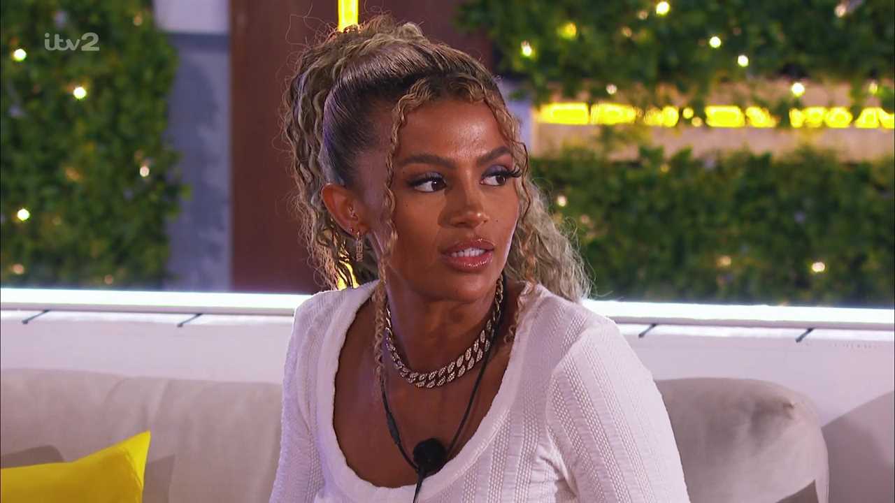 Love Island fans convinced they’ve spotted secret feud in the villa after contestant gives Zara a ‘dirty look’