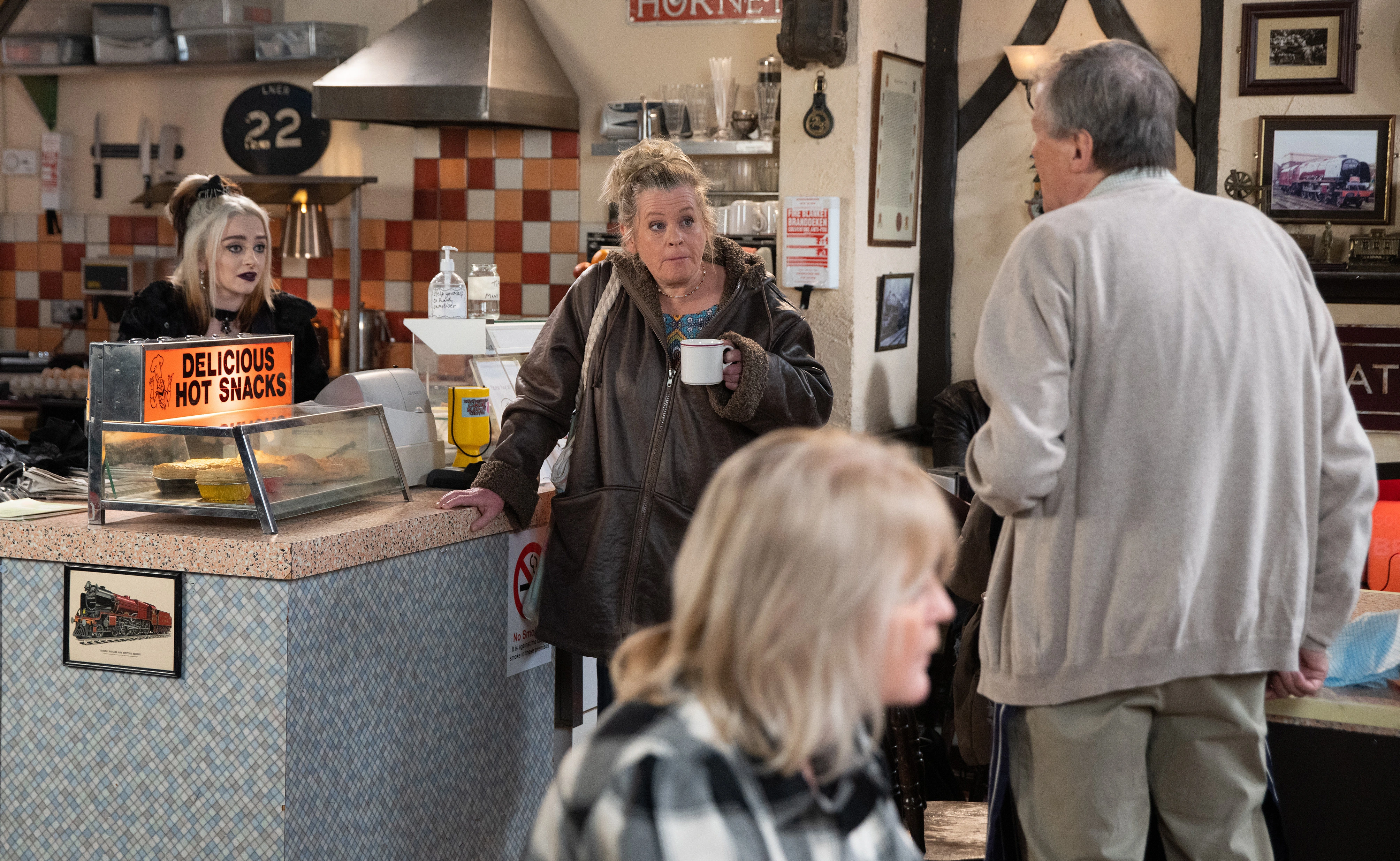 Roy Cropper confronted over secret addiction in Coronation Street