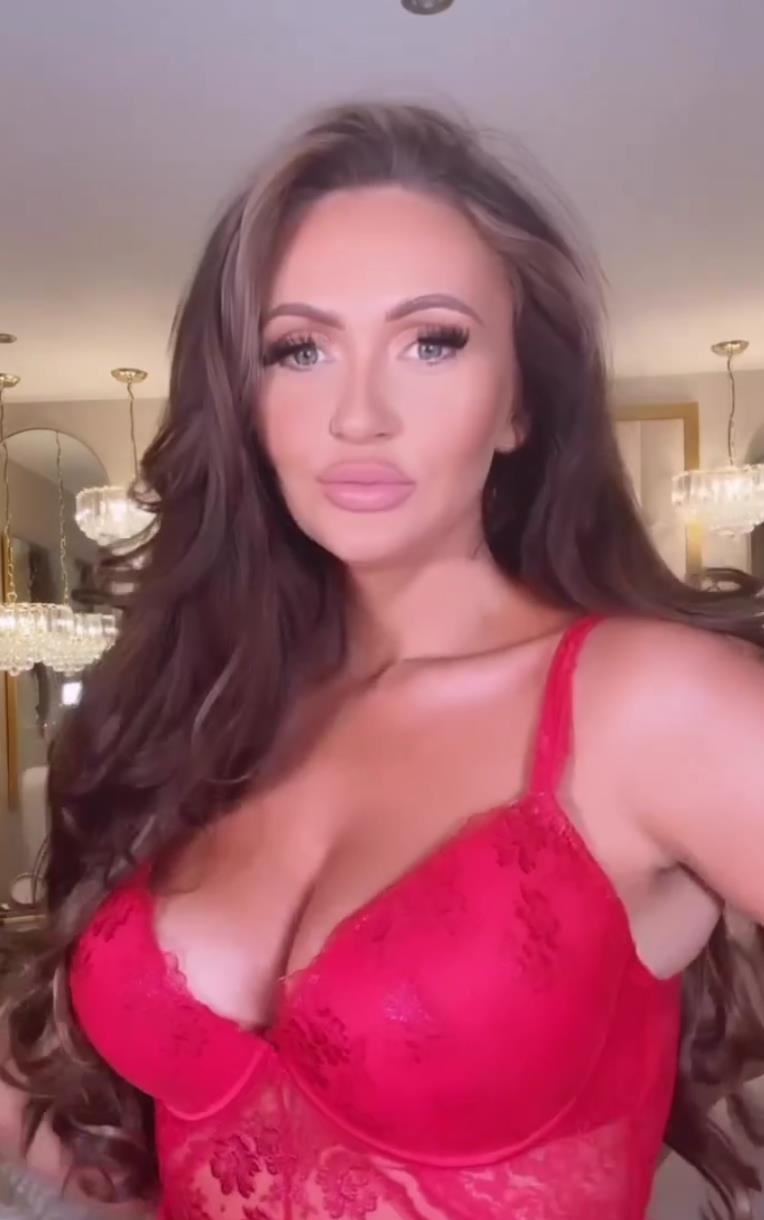 Charlotte Dawson sizzles in red lingerie for Valentine’s Day after huge weight loss