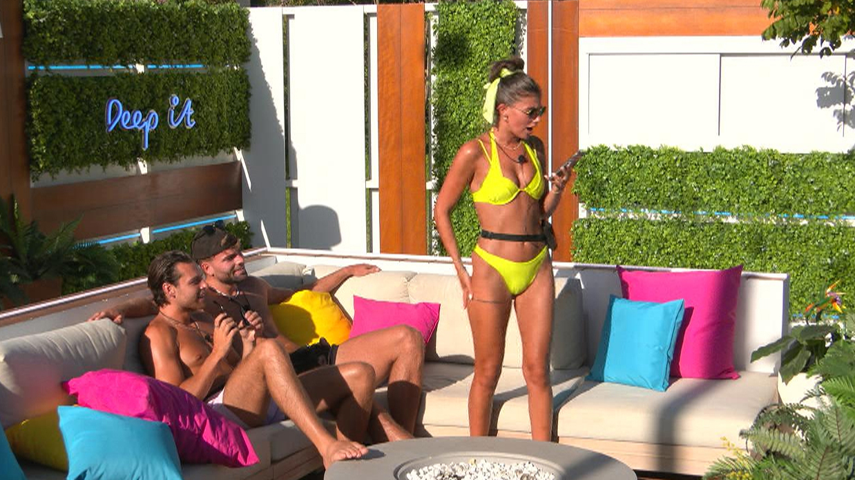 Love Island villa thrown into chaos tonight after shock text forces Lana to make big decision