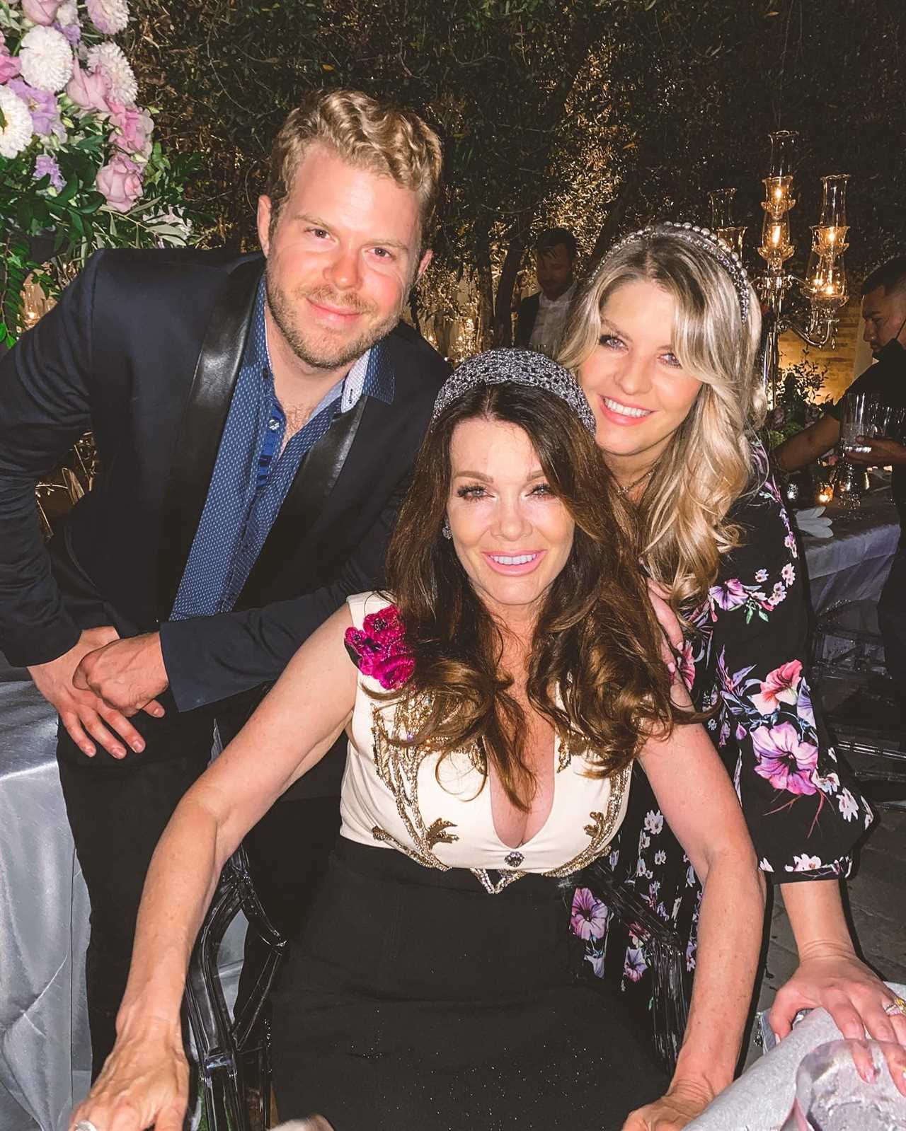 How many kids does Lisa Vanderpump have?