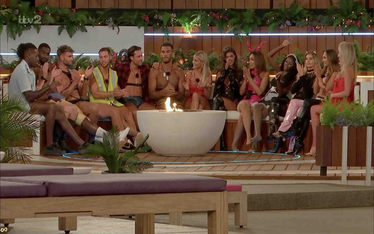 Love Island favourite faces shock dumping from the villa tonight after ‘sly’ moves from her co-stars