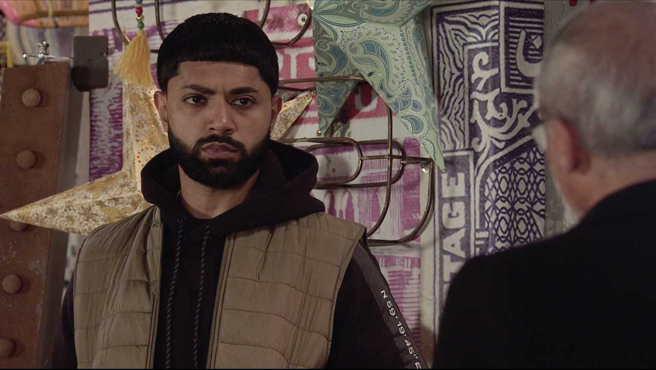 Coronation Steet’s Zeedan Nazir makes shock choice as he’s confronted by returnee