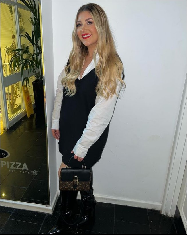 Gogglebox’s Izzi Warner looks incredibly glam away from the sofa on night out as she’s praised by fans