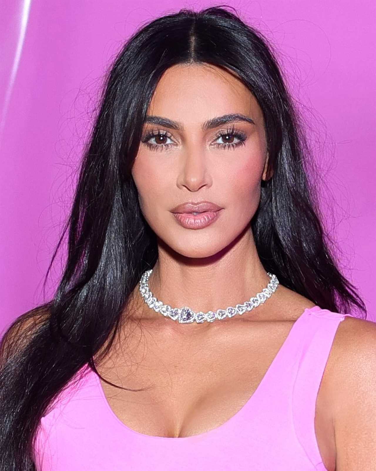 Kim Kardashian looks completely unrecognizable before ‘plastic surgery’ in throwback photo with famous friends