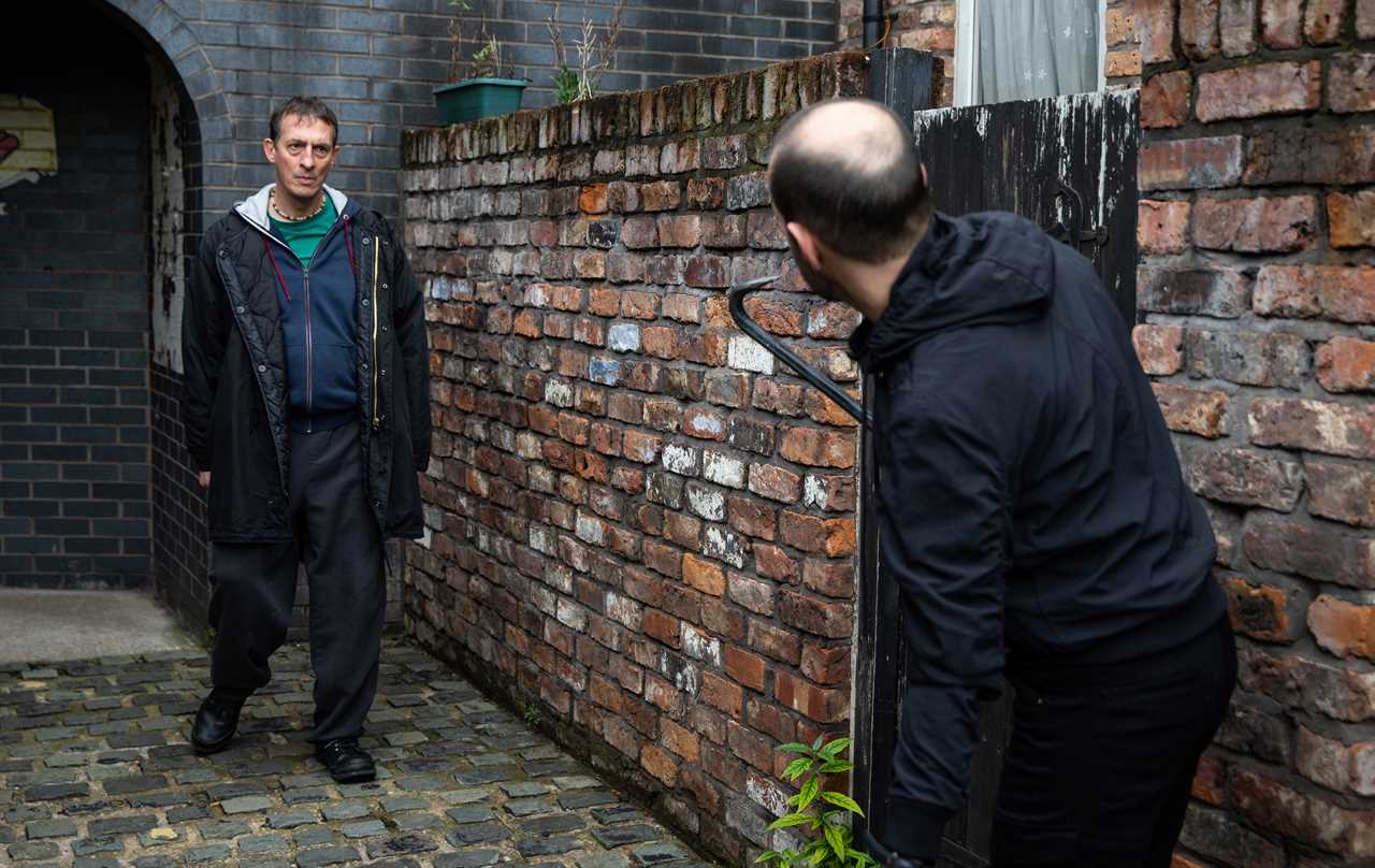 Secret Coronation Street terrorist exposed as Spider Nugent makes a deal