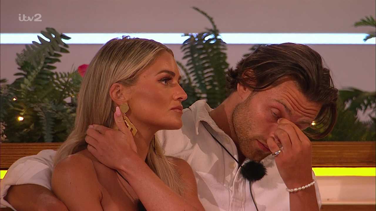 Love Island viewers turn on Casey as he gives massive clue he’s ‘got the ick’ with Claudia