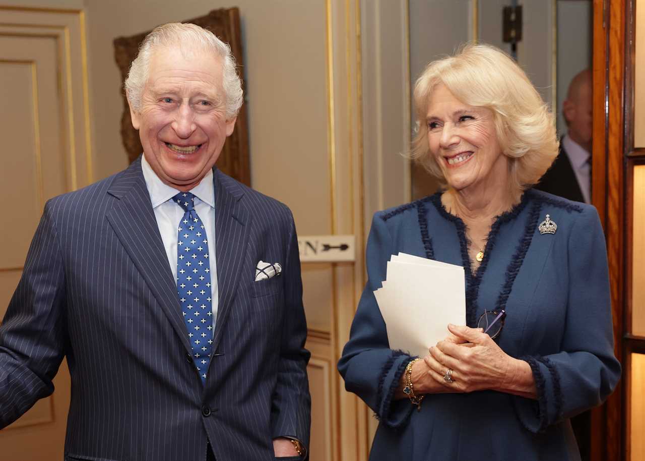 ‘Tragedy for The Queen’ – lucky Charles and Camilla strike gold with ‘best’ part of multi-million pound inheritance