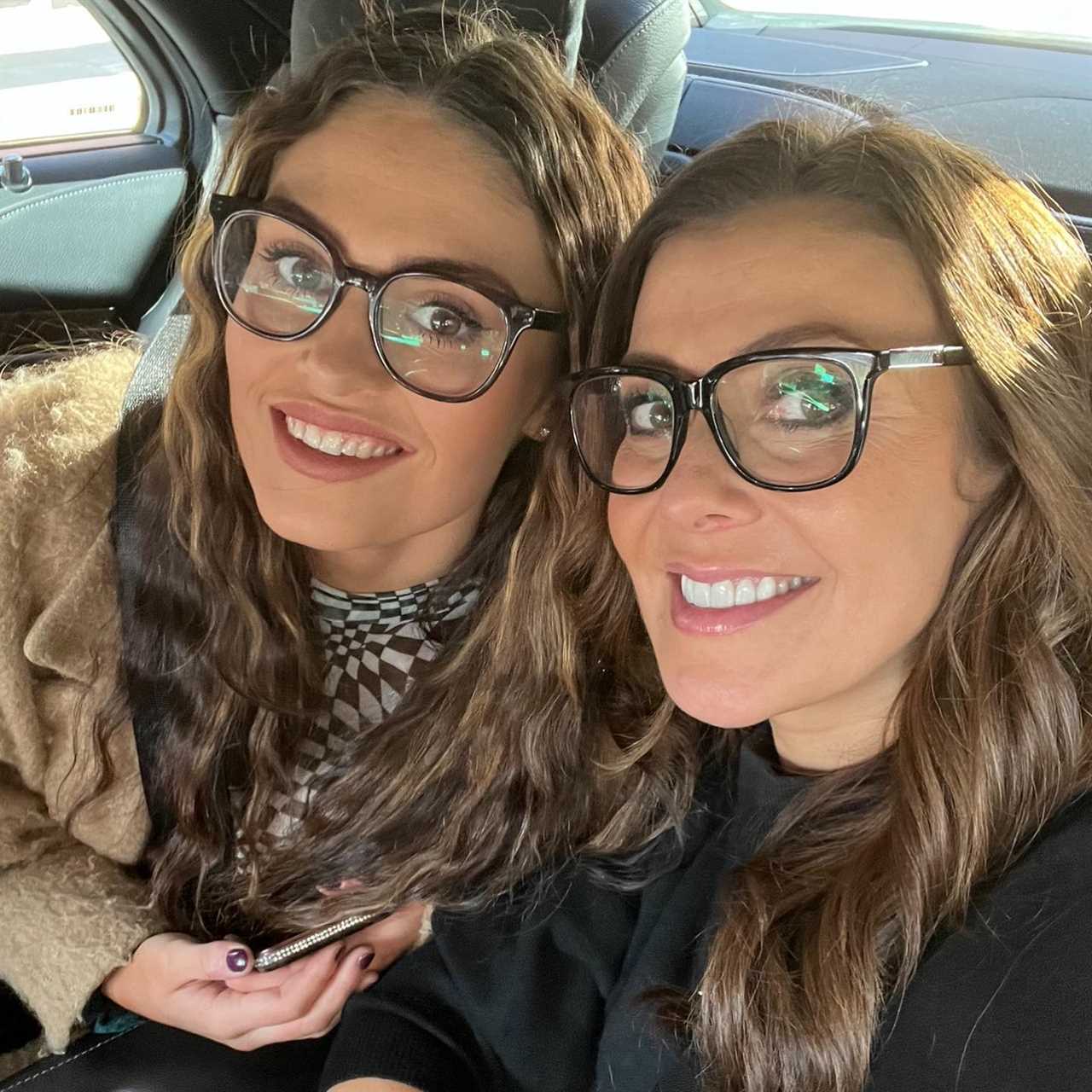 Kym Marsh poses with lookalike daughter as they tease huge announcement