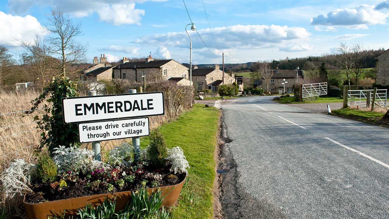 Shock exit for Emmerdale villain after clash with family