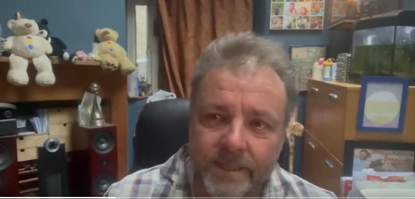 Martin Roberts breaks down in tears as he announces death of father in heart-wrenching video
