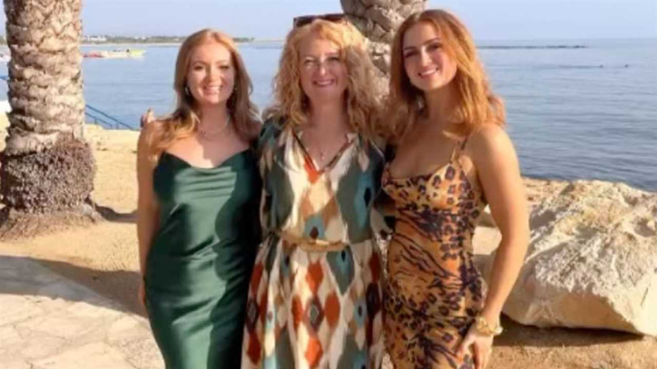 Maisie Smith wows in slinky dress as she poses with lookalike mum and sister in throwback snap