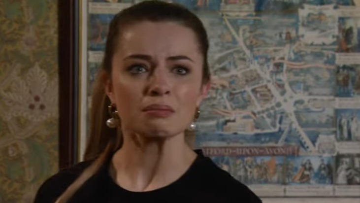 Coronation Street fans slam police and demand resignation as they leave Daisy to be terrorised