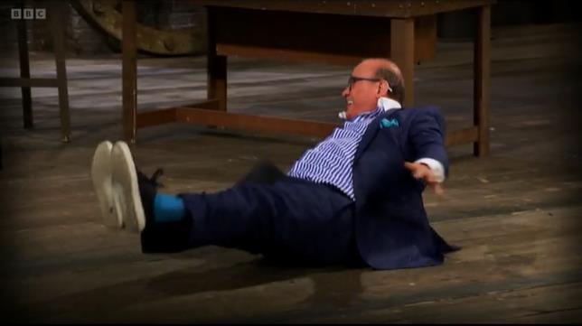 Dragons’ Den legend leaves co-stars shrieking as he falls to the ground in middle of guest’s pitch