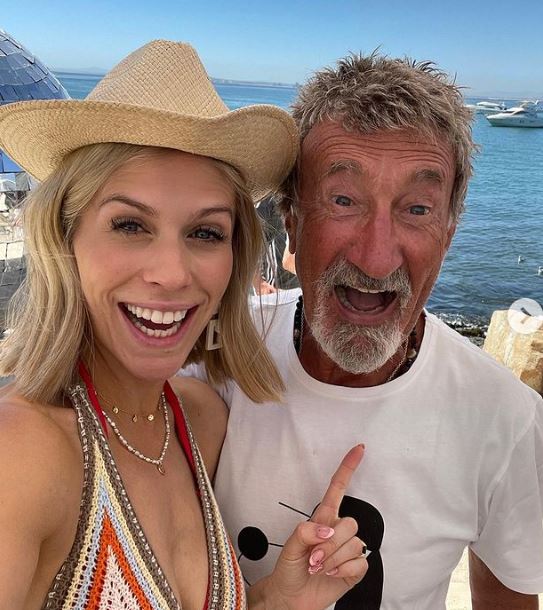 Escape to the Country star Nicki Shields dazzles fans in glam beach pics from set of new show