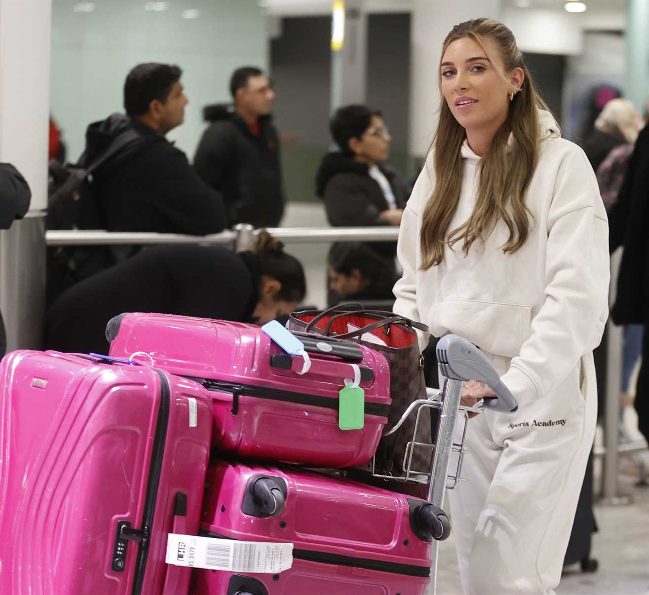 Dumped Love Islanders Will, Jessie, Casey and Rosie mobbed by fans as they arrive back in the UK after missing final