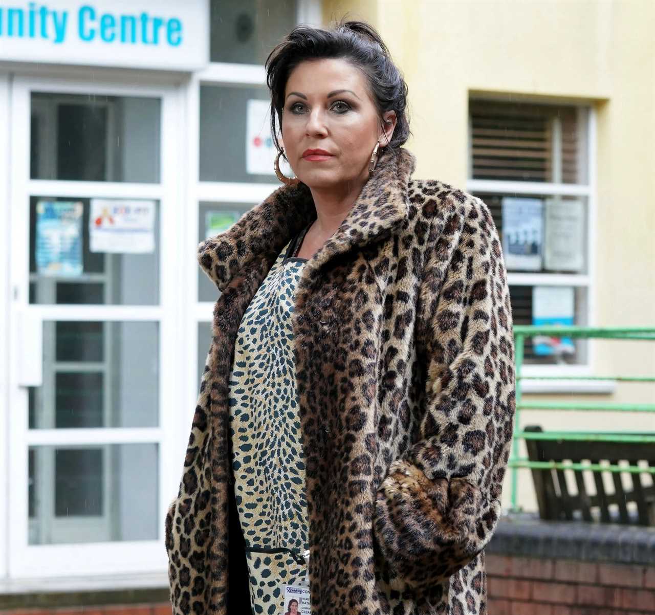 EastEnders’ Jessie Wallace, 51, looks a world away from Kat Slater with ‘cute’ short hair and glasses after makeover
