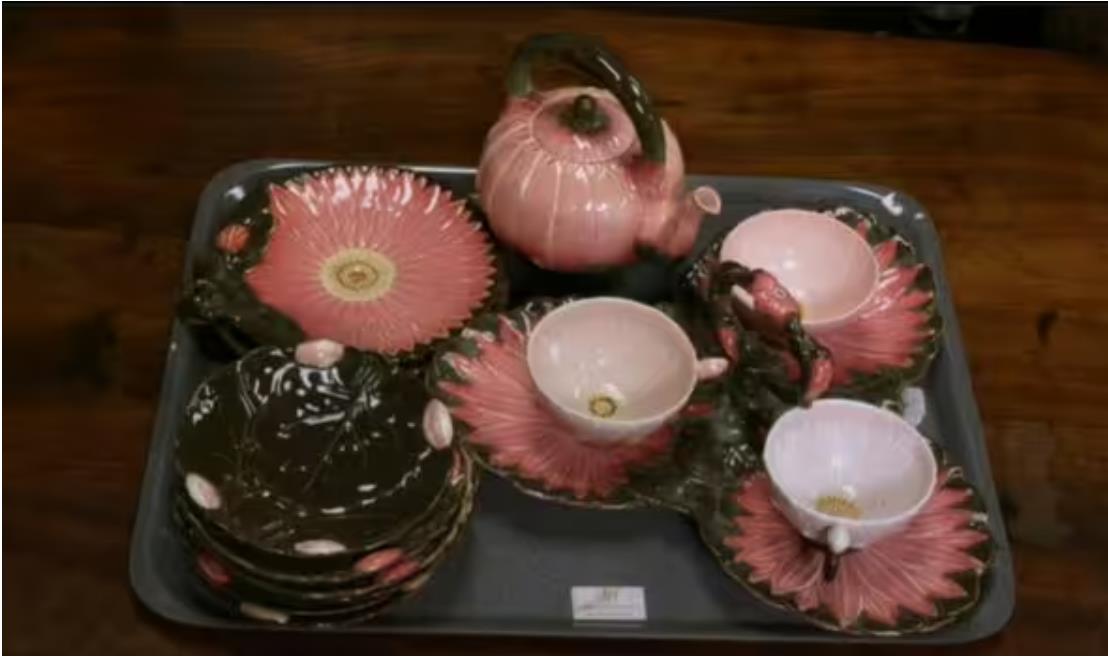 Antiques Road Trip gasps ‘is this a joke?!’ as tea set auction takes shocking turn