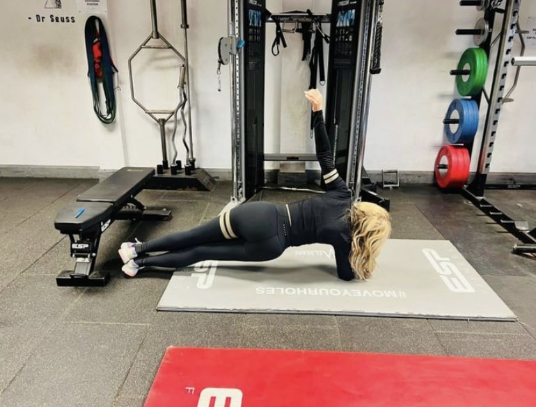 Carol Vorderman gets sweaty in tight gymwear for weekend workout