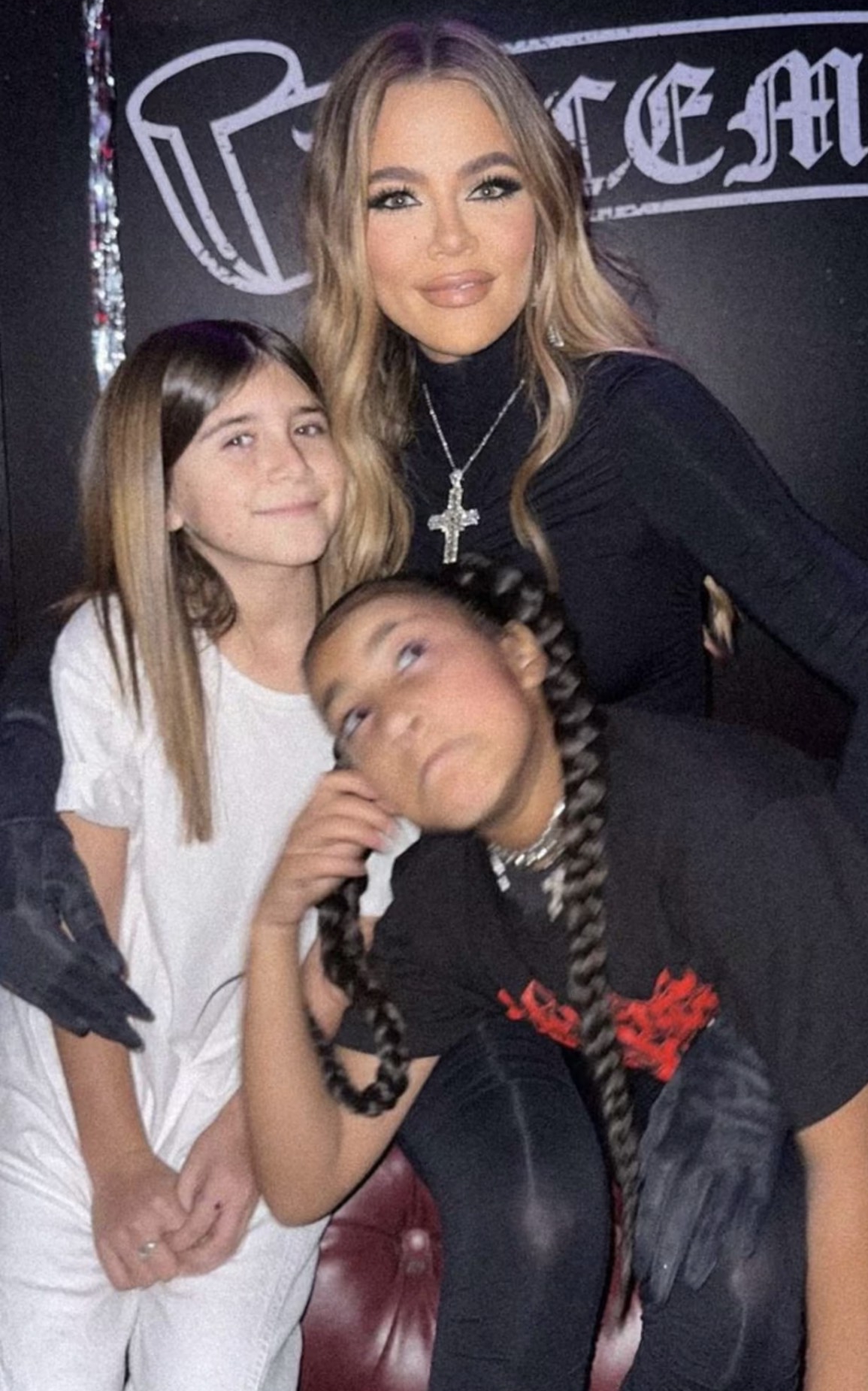 North West, 9, crashes aunt Khloe Kardashian and cousin Penelope’s sweet new photo as family makes wild faces