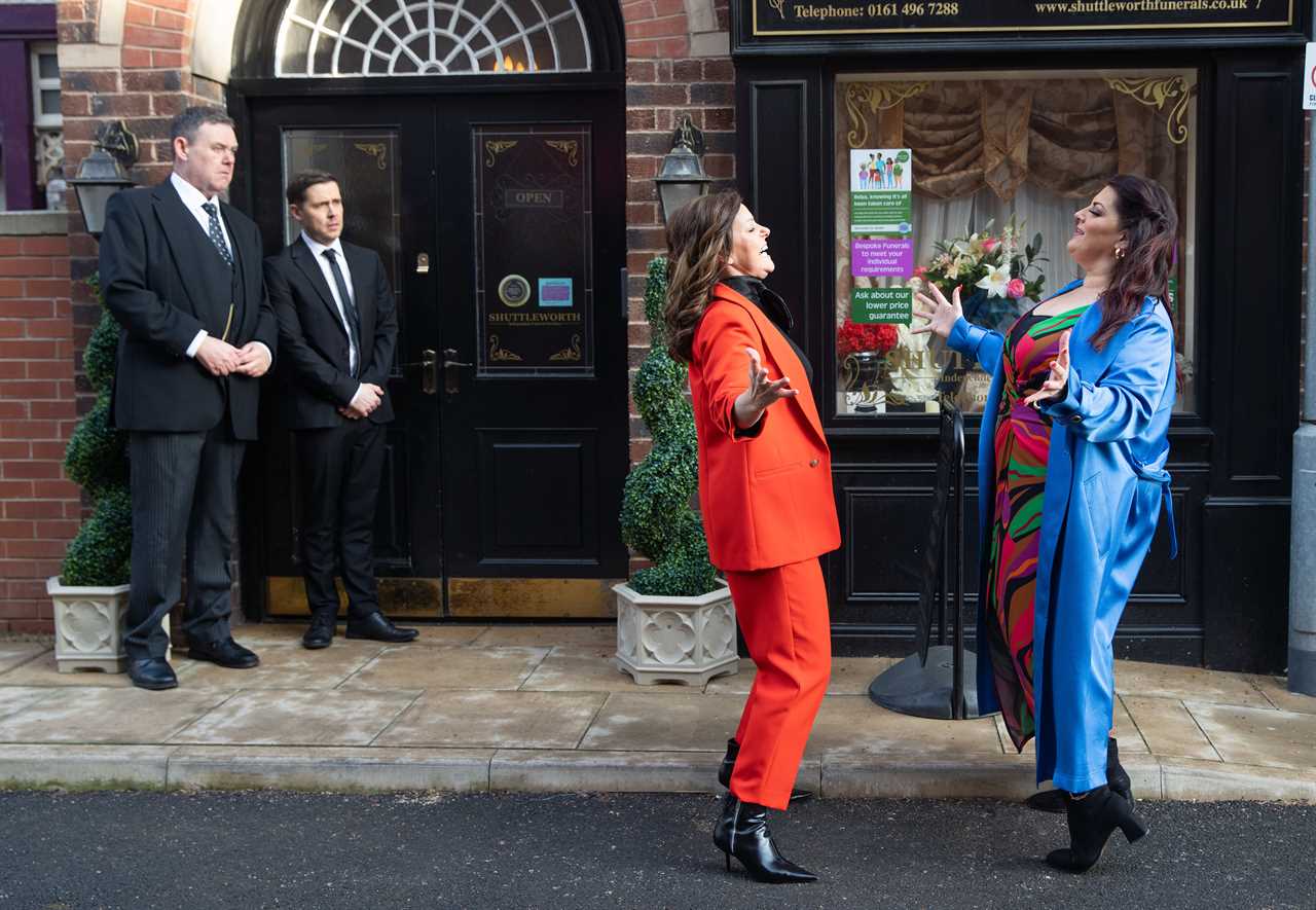 First look at Ruthie Henshall in Coronation Street as West End legend joins soap
