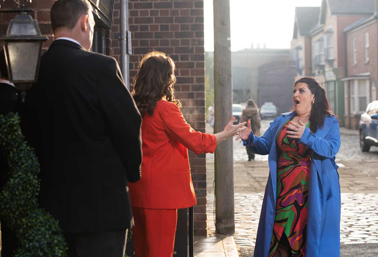 First look at Ruthie Henshall in Coronation Street as West End legend joins soap