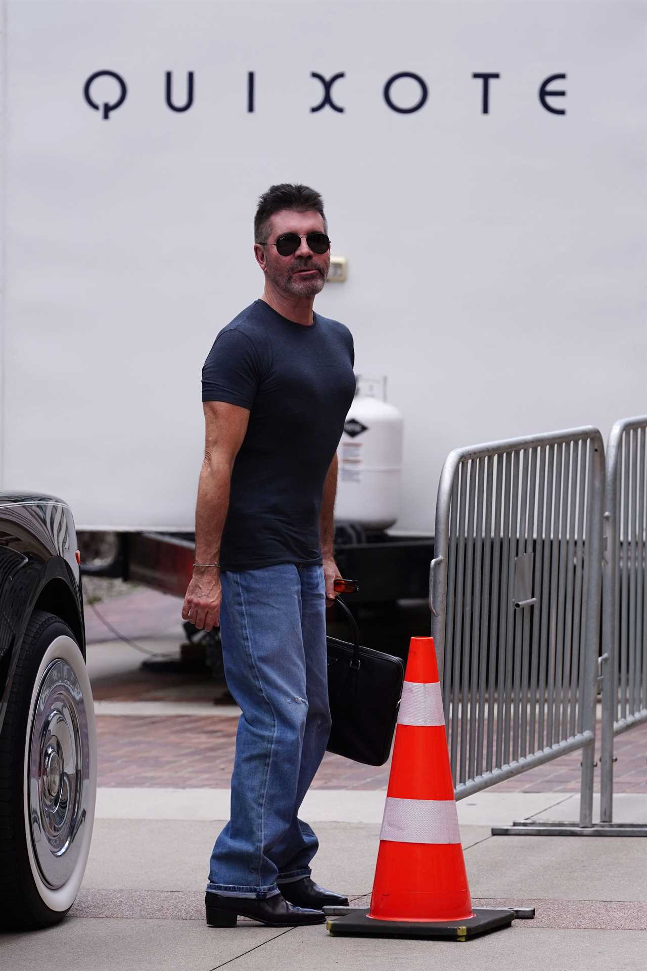 Simon Cowell looks slimmer than ever in tight T-shirt and shades as he heads to filming on America’s Got Talent