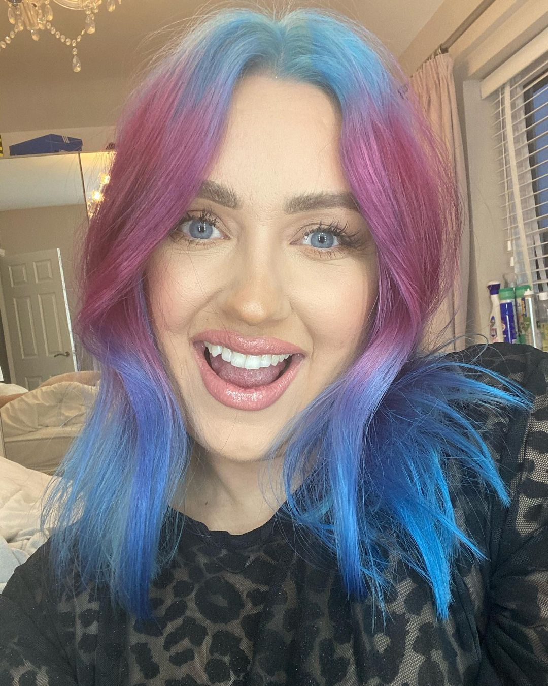 Gogglebox star Ellie Warner shows off dramatic new hair transformation