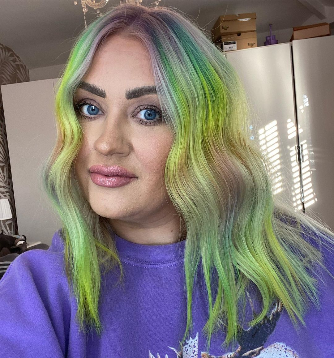 Gogglebox star Ellie Warner shows off dramatic new hair transformation