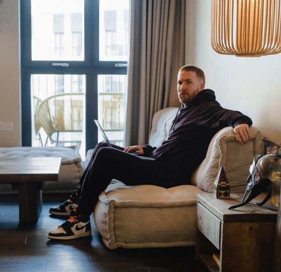 Inside Neil Jones’ cosy London apartment as he shares baby news with girlfriend Chyna Mills