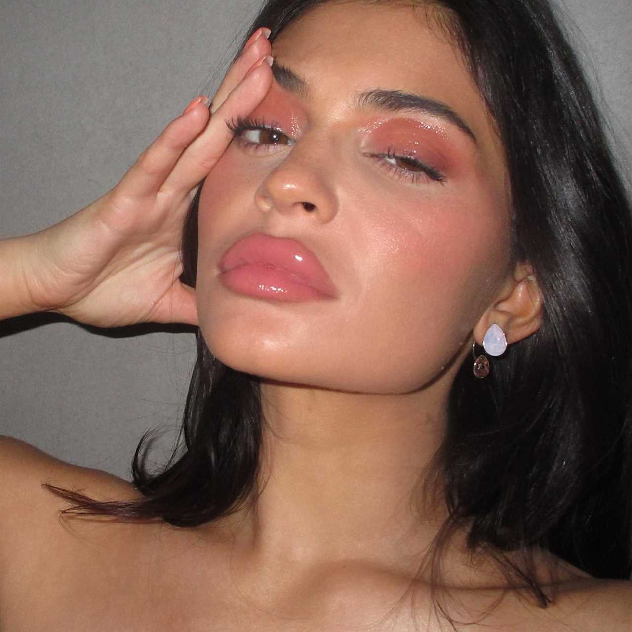 Kardashian critics fear Kylie Jenner’s lips are so big they will ‘burst’ after getting ‘too much’ filler in new photos