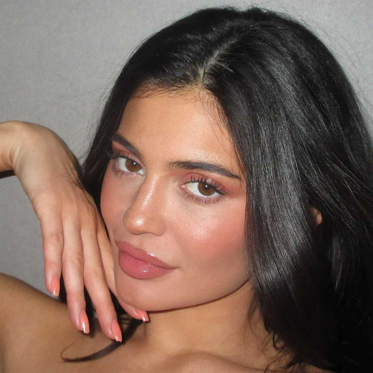 Kardashian critics fear Kylie Jenner’s lips are so big they will ‘burst’ after getting ‘too much’ filler in new photos