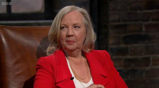 Dragons’ Den fans ‘scream’ at the TV as ‘disaster’ pitch sees Deborah Meaden withdraw offer after major blunder