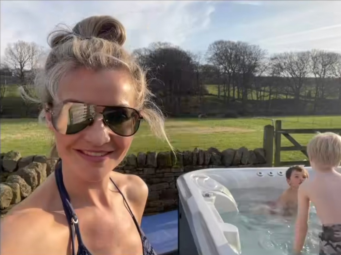 Springtime on the Farm’s Helen Skelton strips down to bikini for dip in hot tub behind scenes of Channel 5 show