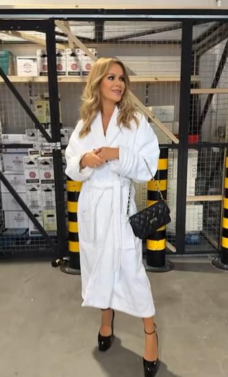 Amanda Holden strips off as she takes fans behind the scenes of Britain’s Got Talent