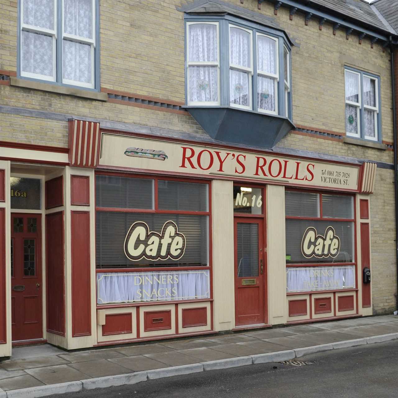 Corrie fans gobsmacked as they spot the price of a curry in Roys’ Rolls