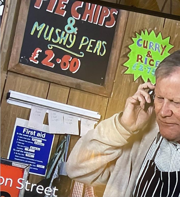 Corrie fans gobsmacked as they spot the price of a curry in Roys’ Rolls