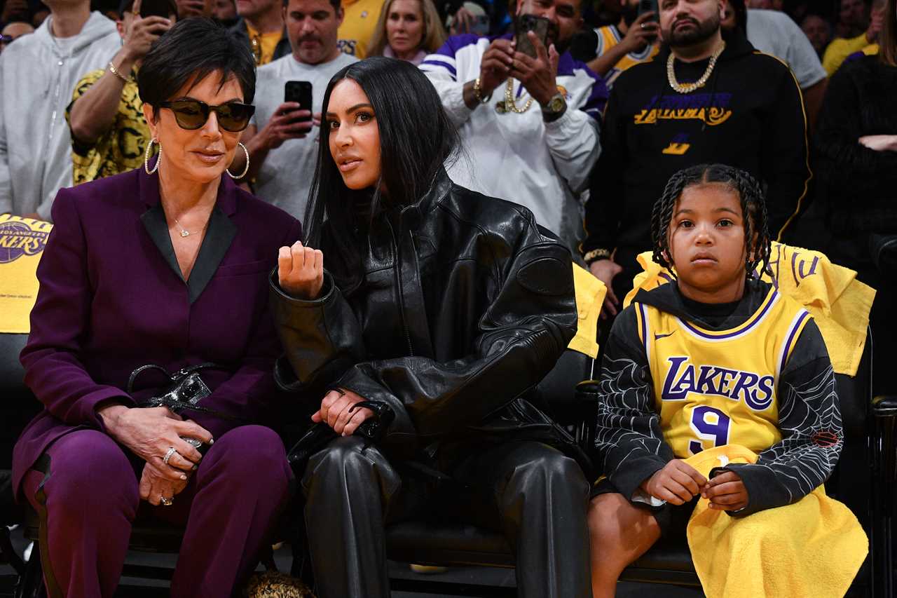 Meghan Markle’s ‘inappropriate’ NBA outfit was ‘frumpy & crumpled’ while Kim Kardashian ‘worked the FROW,’ says stylist