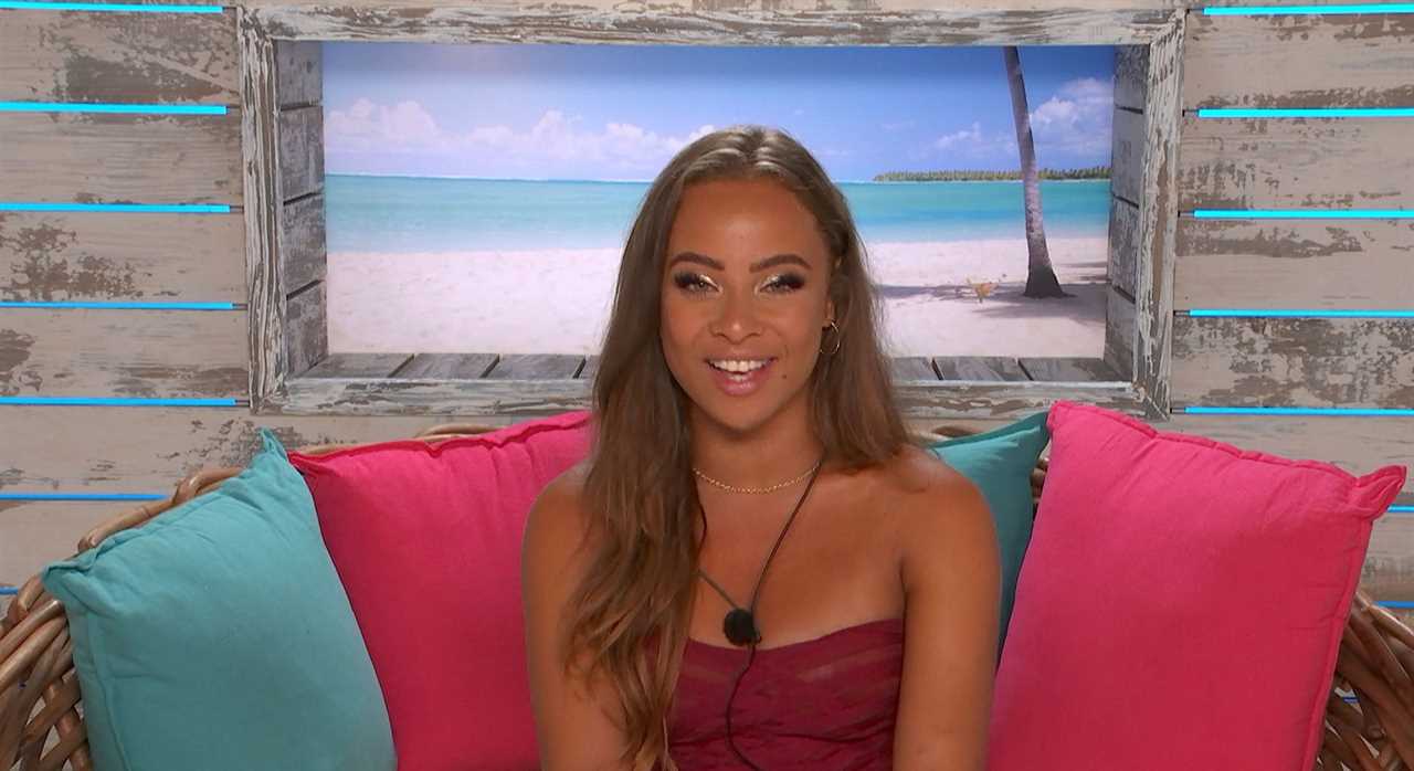 Love Island’s Danica Taylor flashes washboard abs in tiny pink bikini