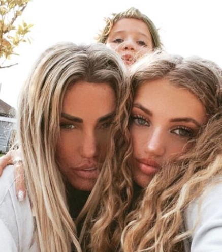Katie Price in talks to make show with daughter Princess about growing up with glamour model mum