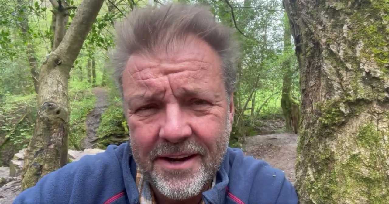 Homes Under the Hammer’s Martin Roberts shares emotional post about dad’s ashes as he asks fans for help