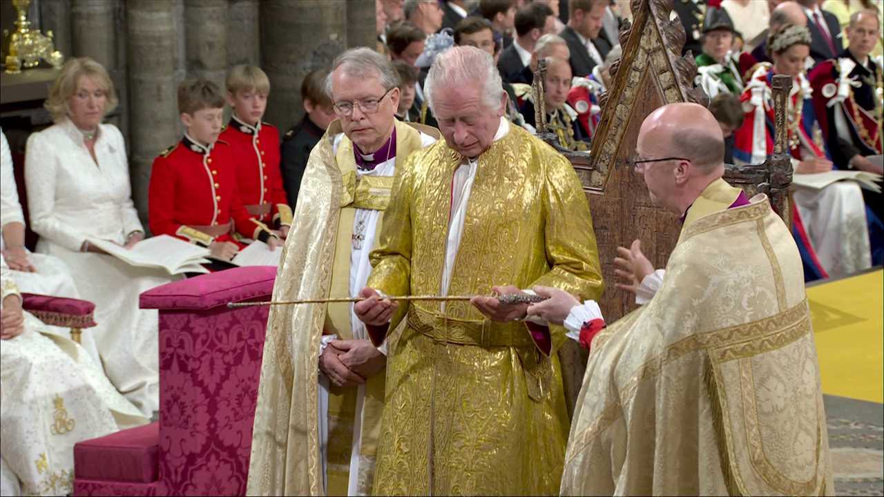 Prince William seals dad King Charles’ coronation with a kiss as he vows loyalty to his father