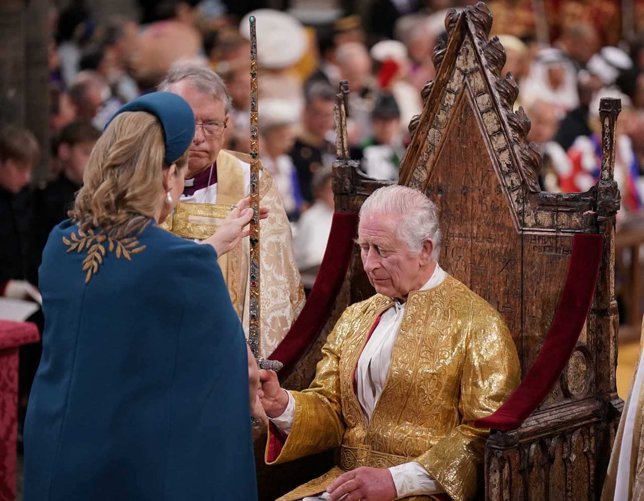 Prince William seals dad King Charles’ coronation with a kiss as he vows loyalty to his father