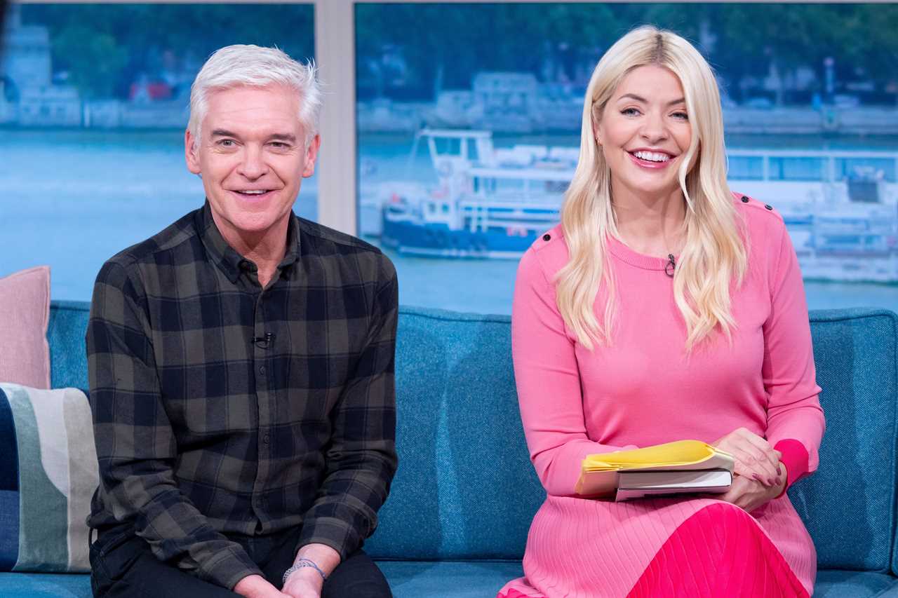 Holly Willoughby shows off daring new looks that’s world away from her style on This Morning